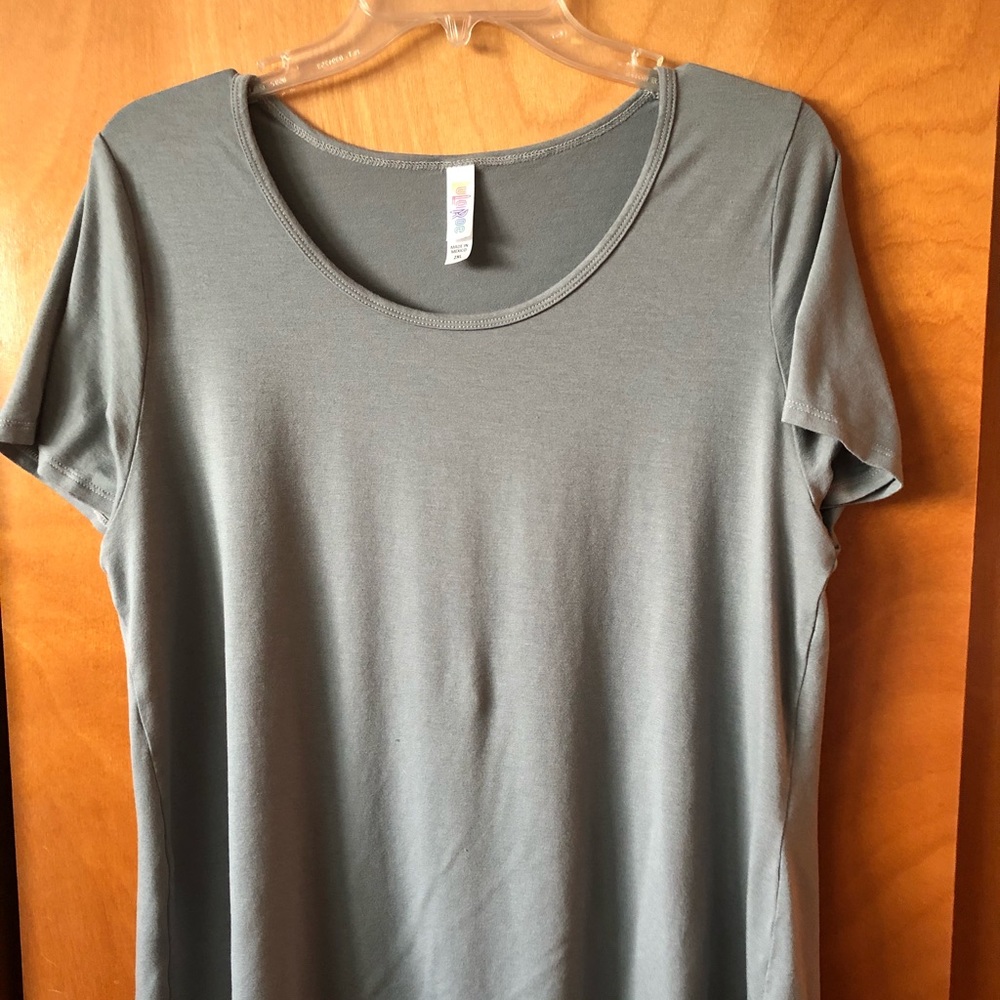 LuLaRoe T-shirt